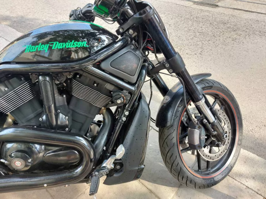 ID:1152 - HARLEY-DAVIDSON V-ROD