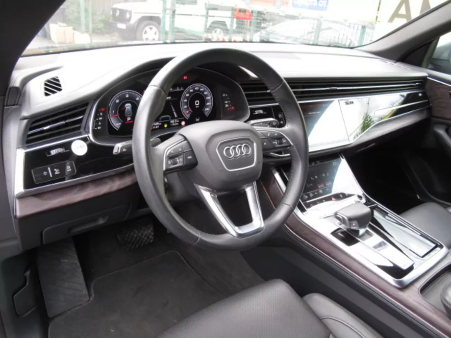 ID:1186 - AUDI Q8