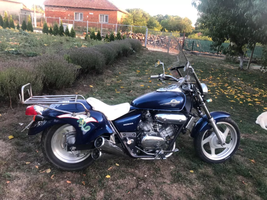 ID:1219 - HONDA MAGNA