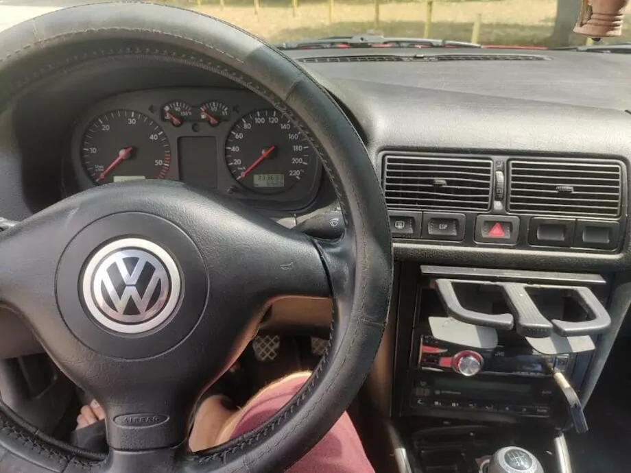 ID:1225 - VOLKSWAGEN GOLF