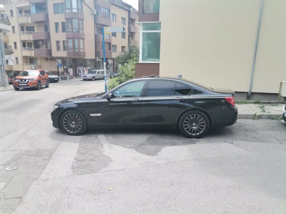 ID:1230 - BMW 730