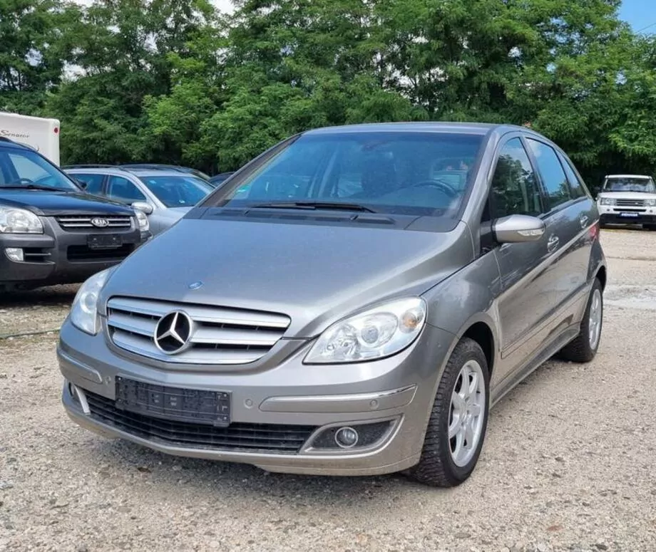 ID:1255 - MERCEDES-BENZ B 180