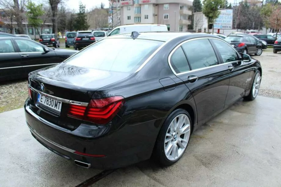 ID:1257 - BMW 750