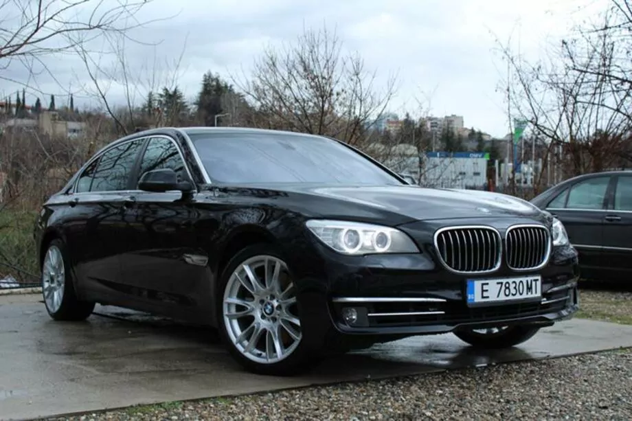 ID:1257 - BMW 750