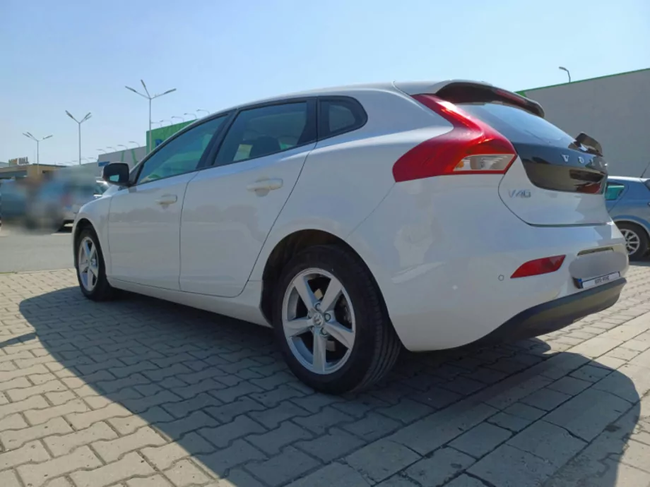 ID:1290 - VOLVO V40