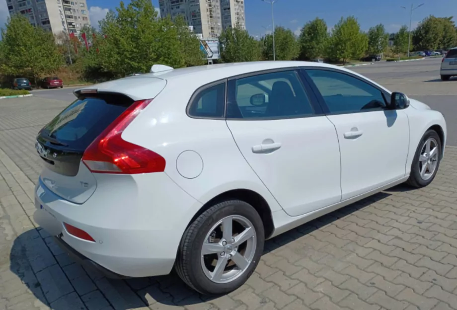 ID:1290 - VOLVO V40