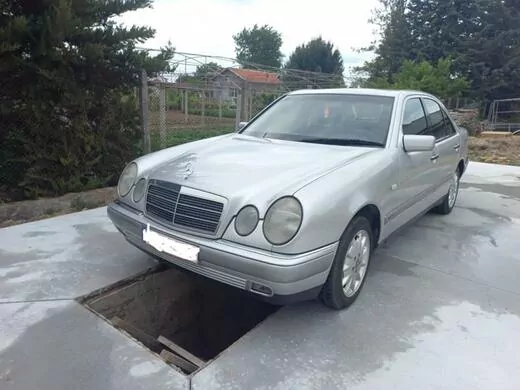 ОБЯВА №1297 за MERCEDES-BENZ E 220