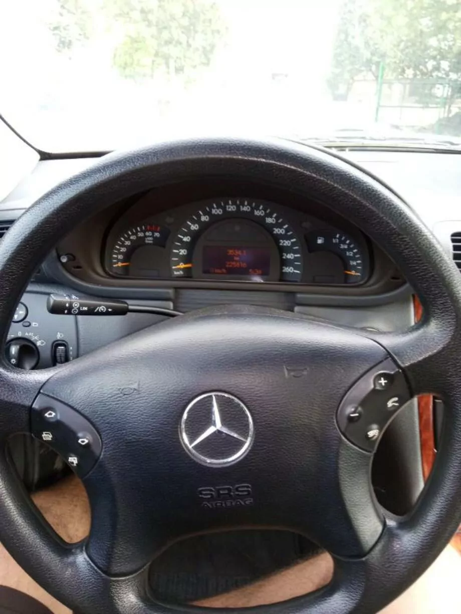 ID:1313 - MERCEDES-BENZ C 180