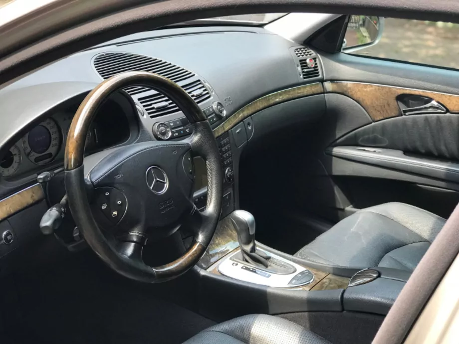 ID:1314 - MERCEDES-BENZ E 320