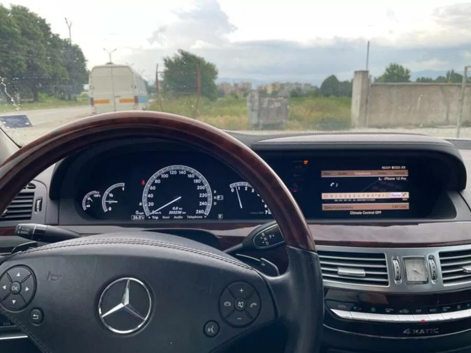 ID:1320 - MERCEDES-BENZ S 550