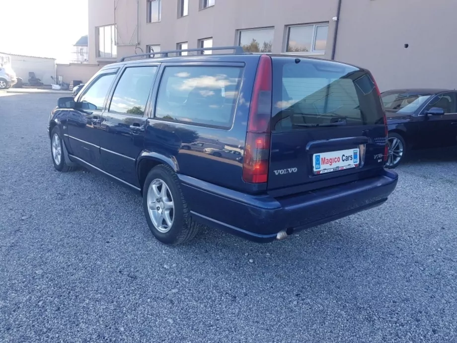 ID:1323 - VOLVO V70