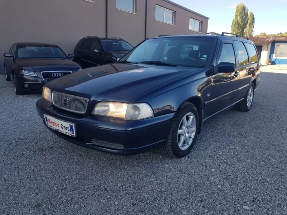 ID:1323 - VOLVO V70