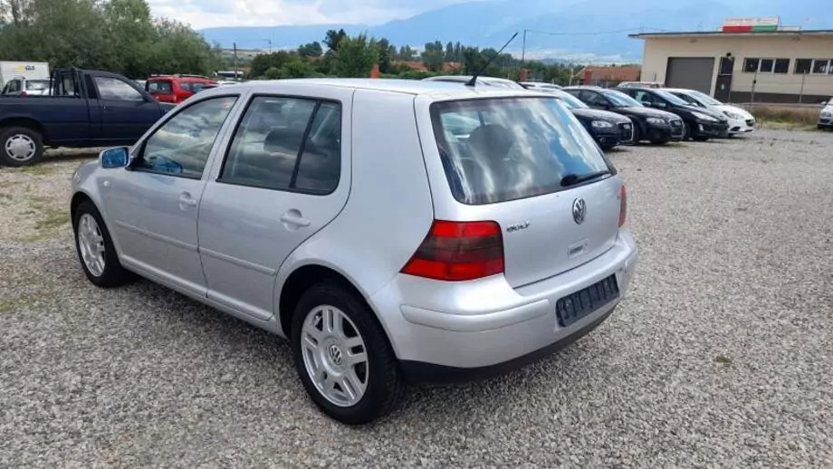 ID:1328 - VOLKSWAGEN GOLF