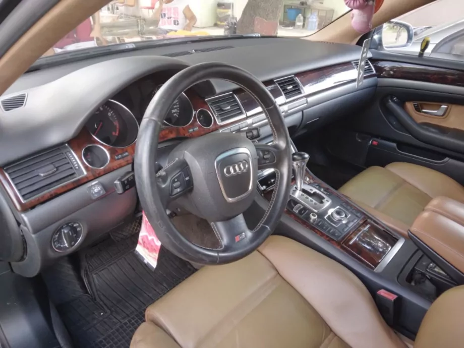 ID:1355 - AUDI S8