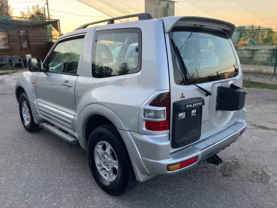 ID:1362 - MITSUBISHI PAJERO