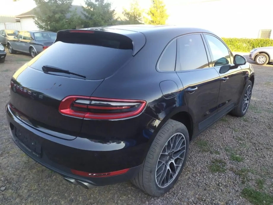 ID:1378 - PORSCHE MACAN