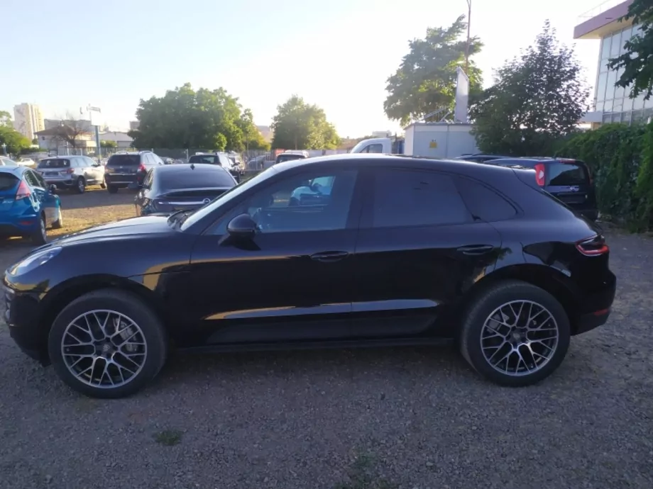 ID:1378 - PORSCHE MACAN