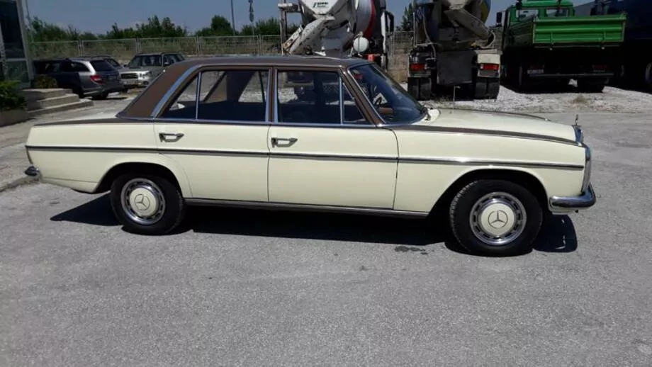 ID:1395 - MERCEDES-BENZ 220