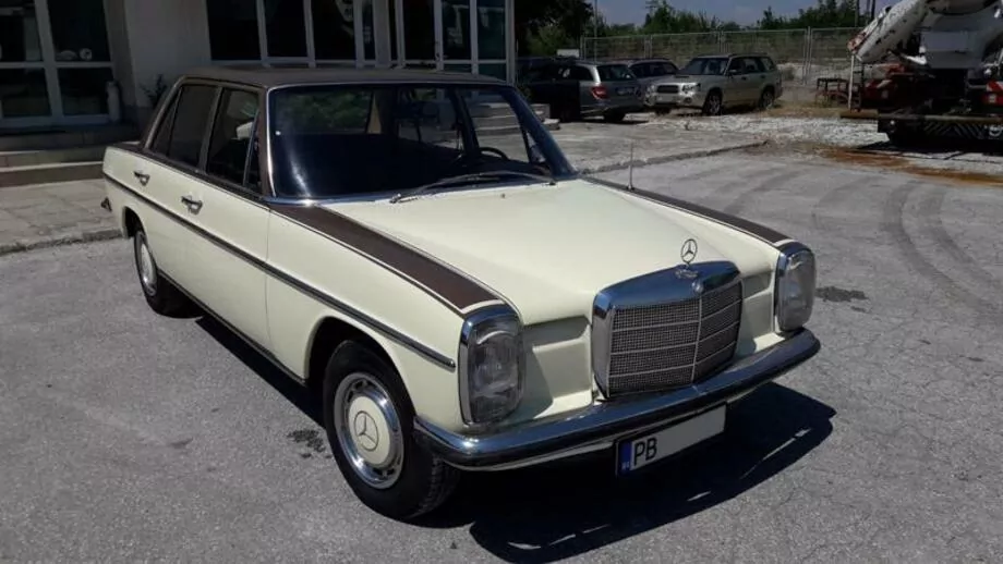 ID:1395 - MERCEDES-BENZ 220