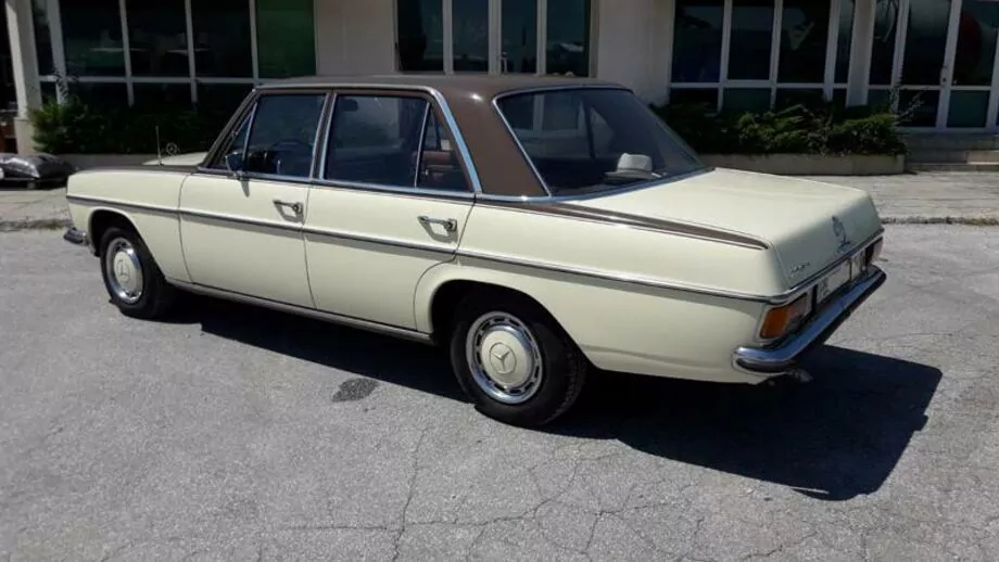 ID:1395 - MERCEDES-BENZ 220