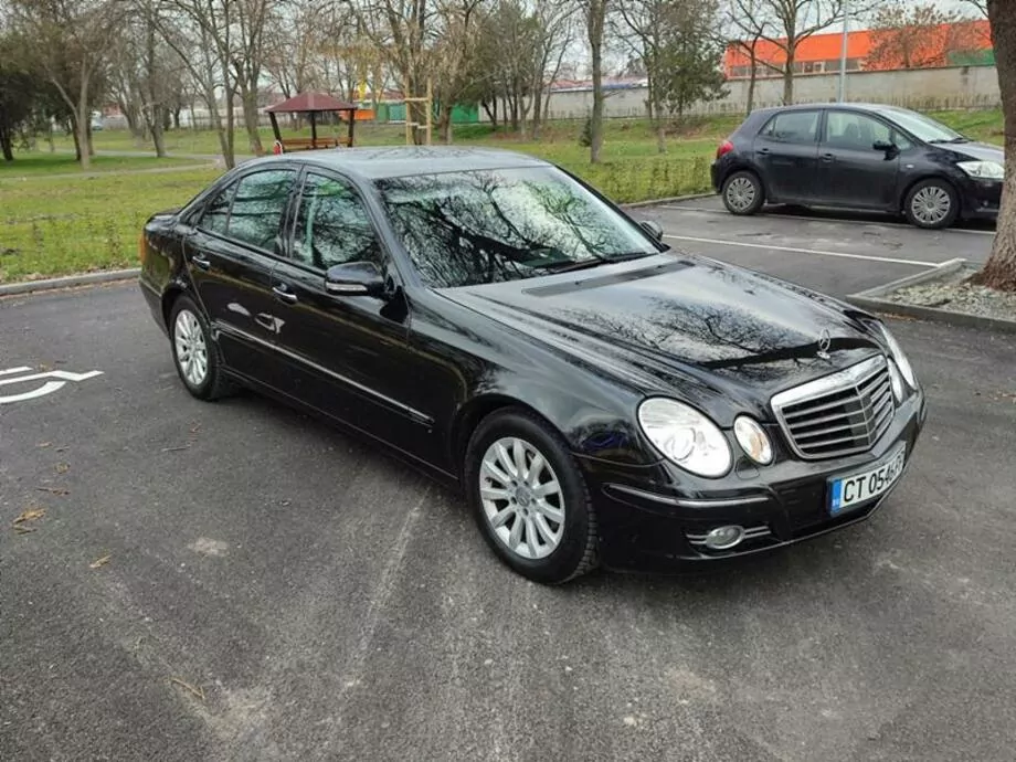 ID:1396 - MERCEDES-BENZ E 220