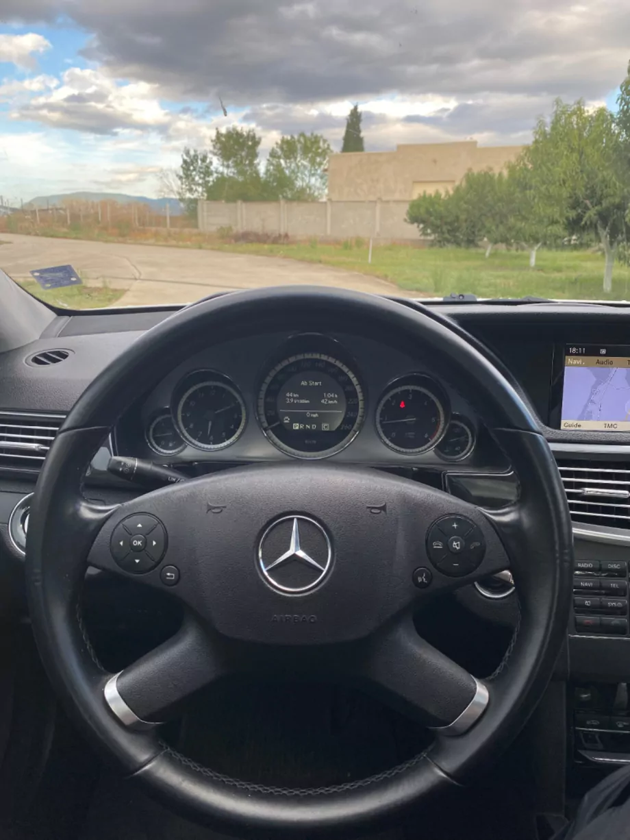 ID:1428 - MERCEDES-BENZ E 250