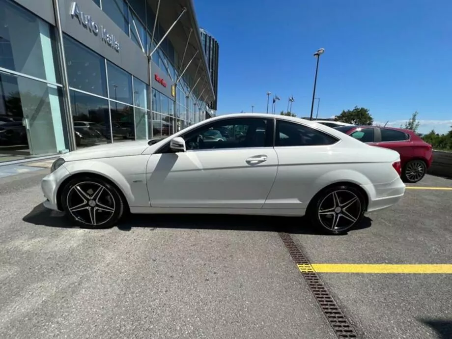 ID:1446 - MERCEDES-BENZ C 220