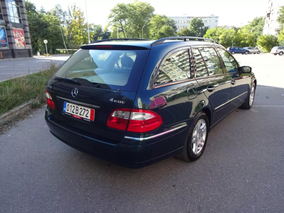 ID:1483 - MERCEDES-BENZ E 240