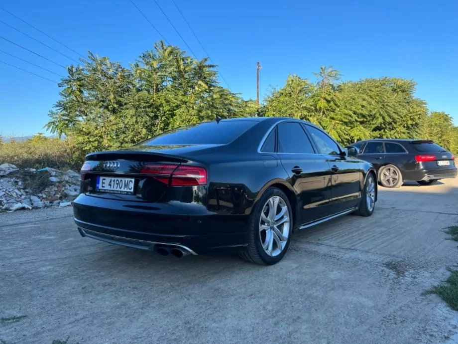 ID:1491 - AUDI S8