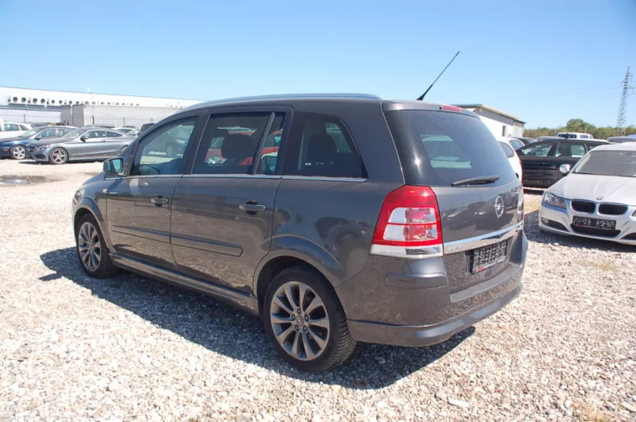 ID:1493 - OPEL ZAFIRA