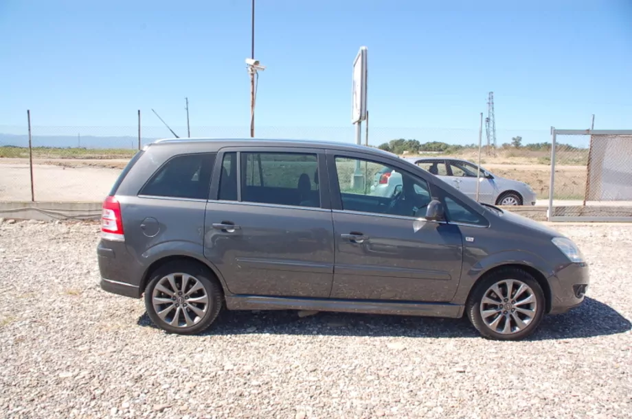 ID:1493 - OPEL ZAFIRA