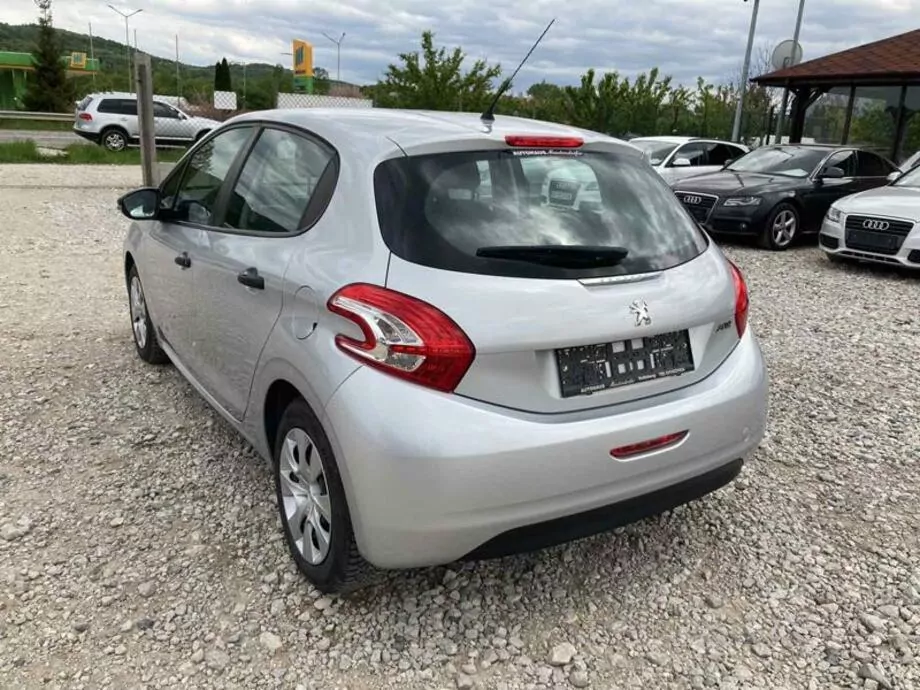 ID:1507 - PEUGEOT 208