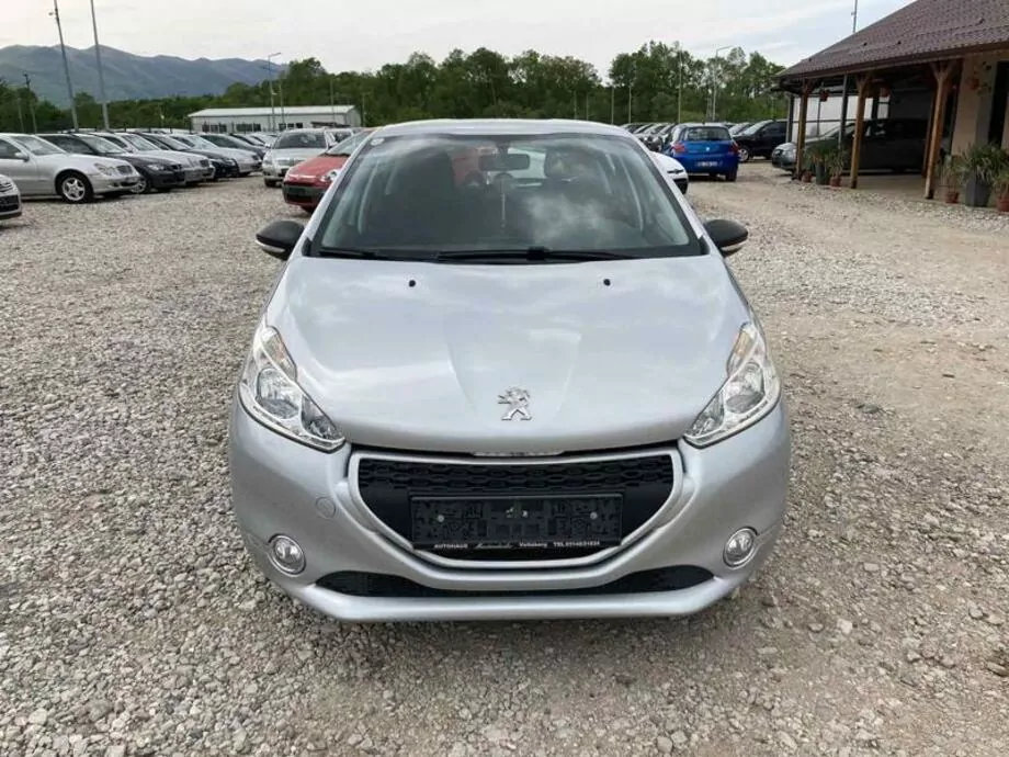 ID:1507 - PEUGEOT 208