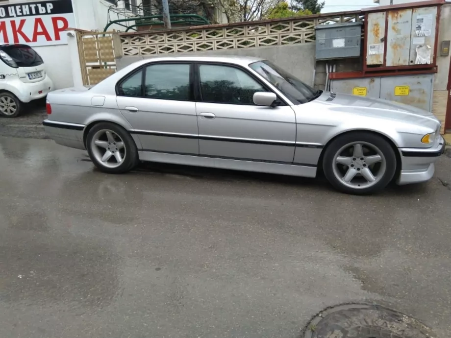 ID:1517 - BMW 740