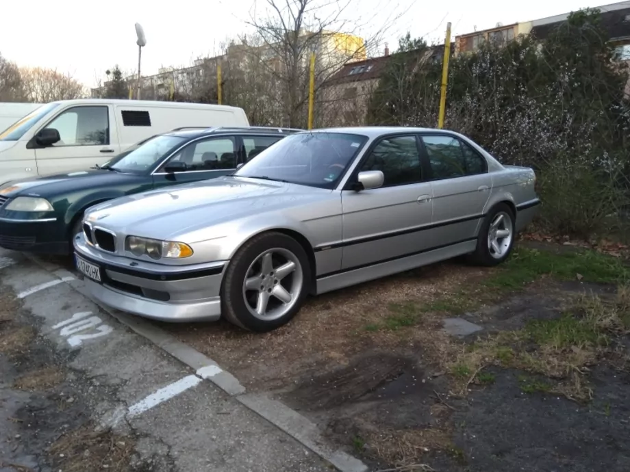 ID:1517 - BMW 740