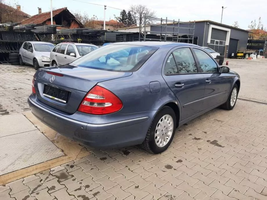 ID:1522 - MERCEDES-BENZ E 320