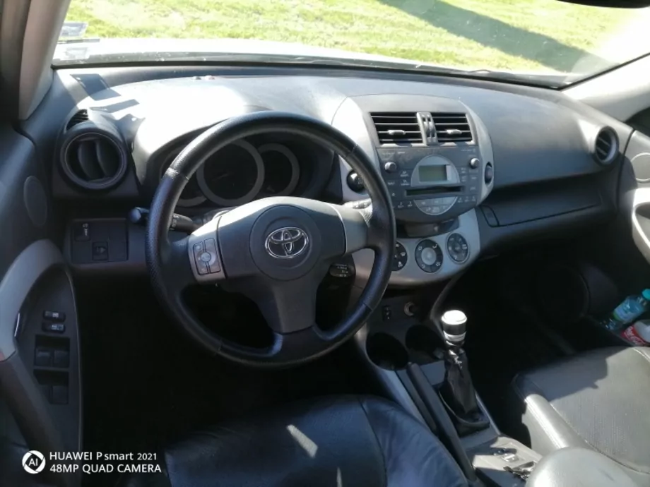 ID:1525 - TOYOTA RAV4