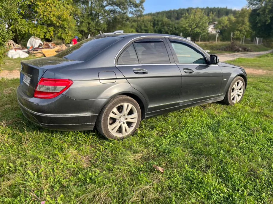 ID:1556 - MERCEDES-BENZ C 220