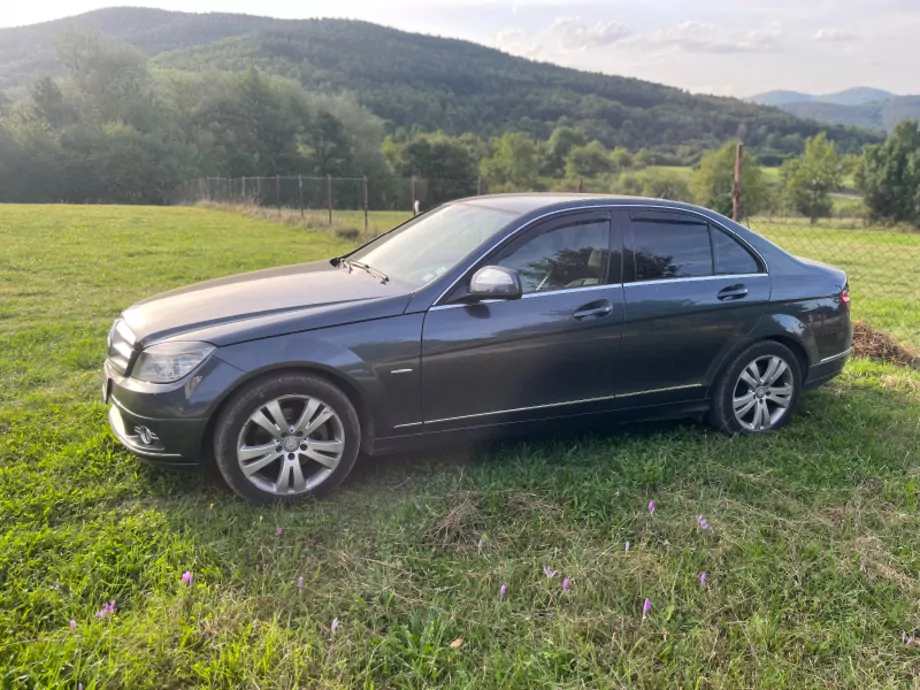 ID:1556 - MERCEDES-BENZ C 220