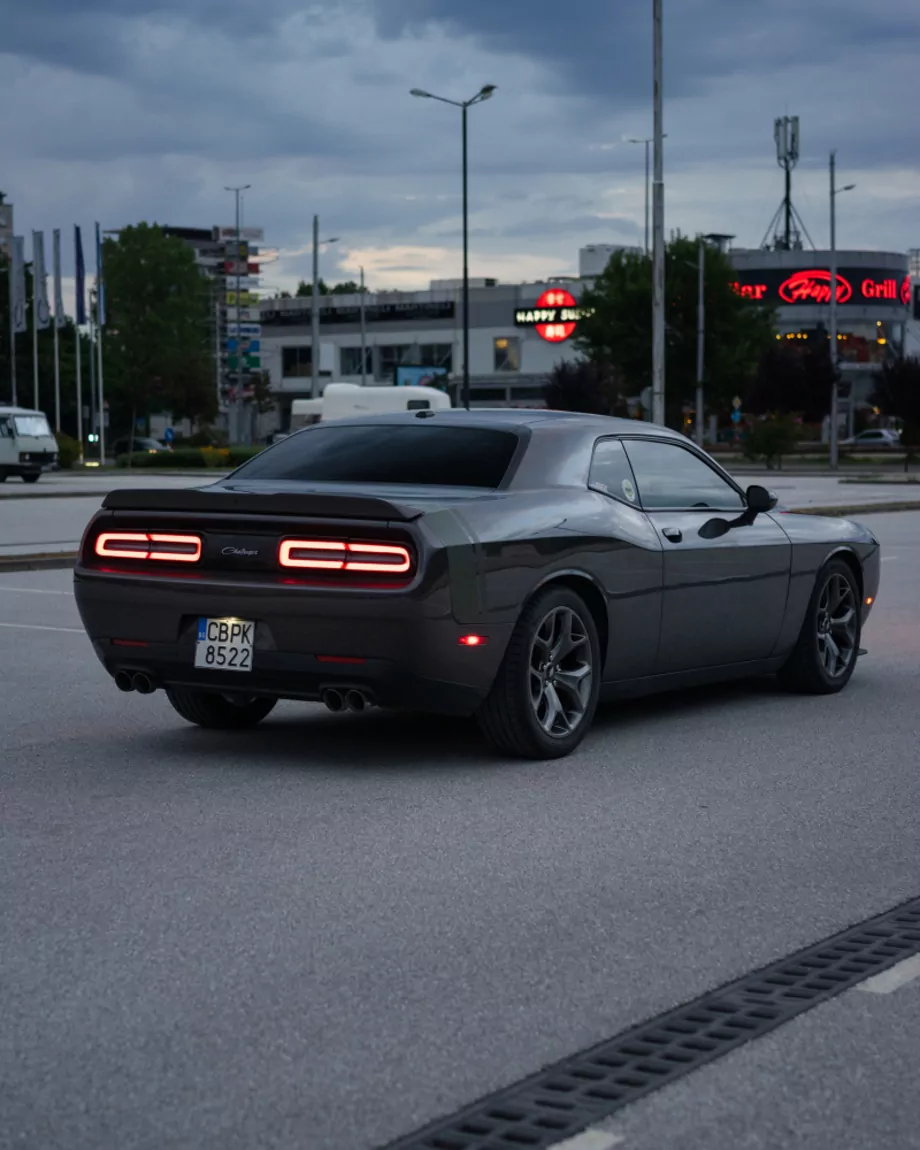 ID:1570 - DODGE CHALLENGER