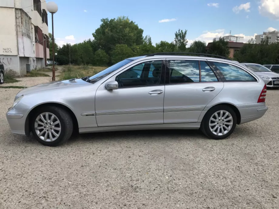 ID:1581 - MERCEDES-BENZ C 220