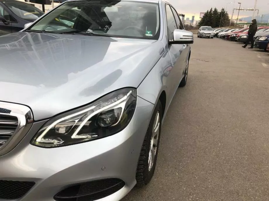 ID:1582 - MERCEDES-BENZ E 250