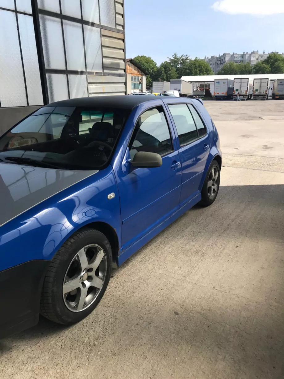 ID:1595 - VOLKSWAGEN GOLF