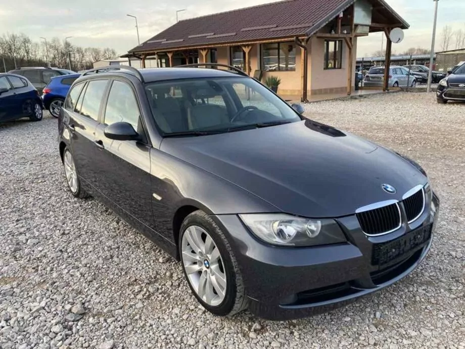 ID:1635 - BMW 320