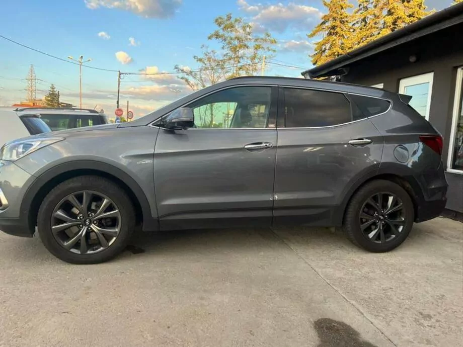 ID:1638 - HYUNDAI SANTA FE