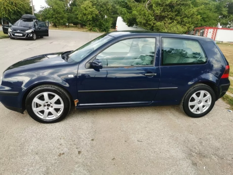 ID:1665 - VOLKSWAGEN GOLF