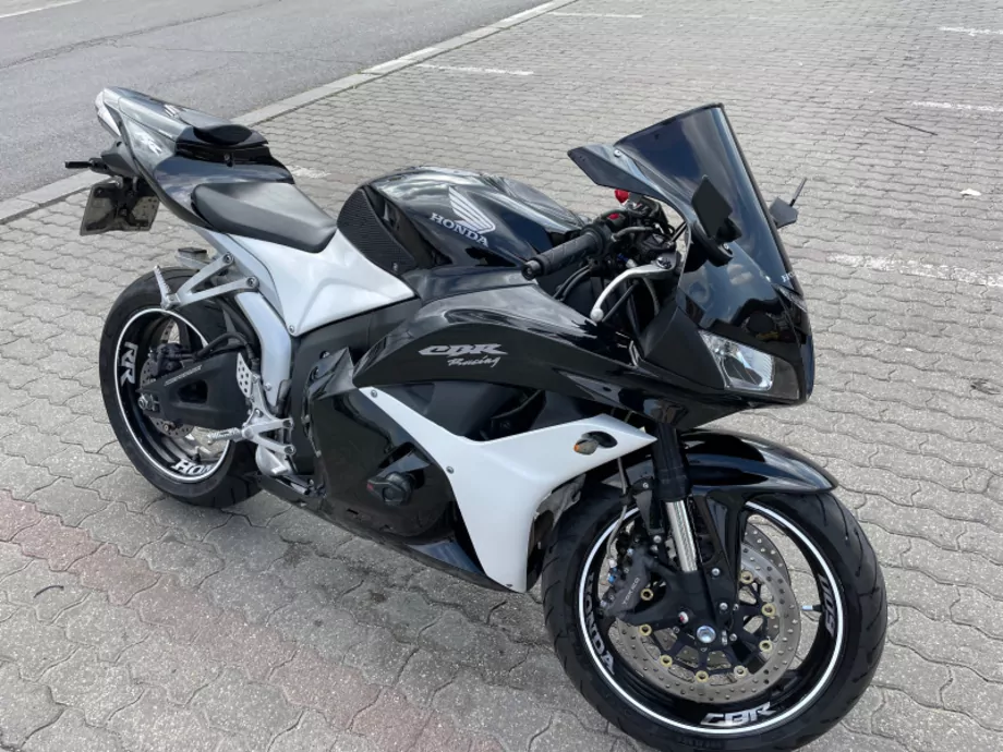 ID:1688 - HONDA CBR