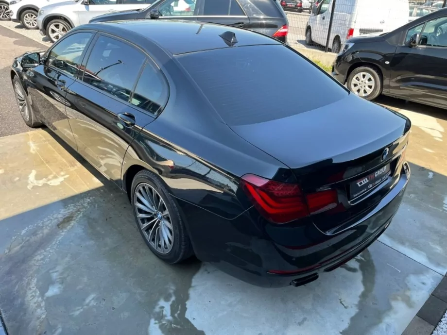 ID:1722 - BMW 750