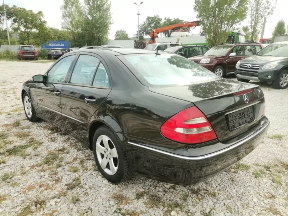 ID:1740 - MERCEDES-BENZ E 320