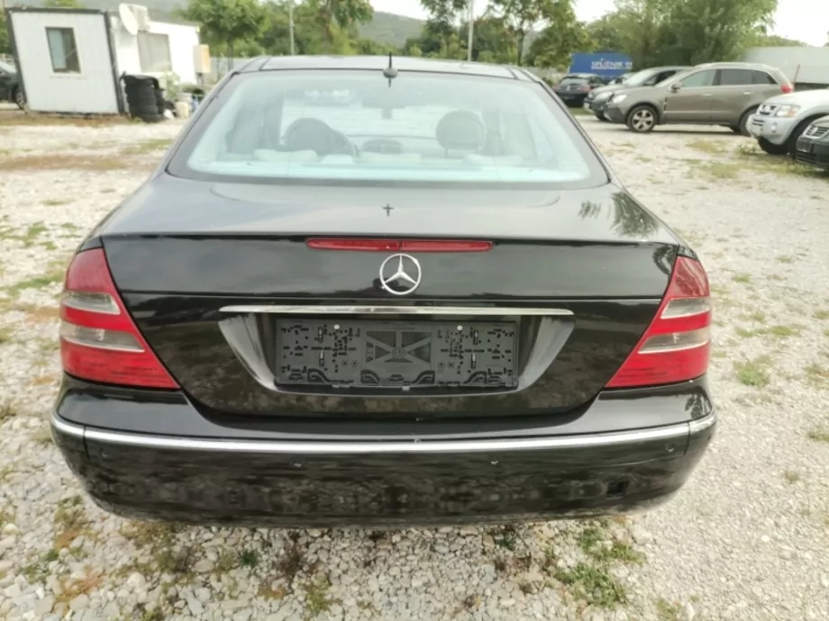 ID:1740 - MERCEDES-BENZ E 320